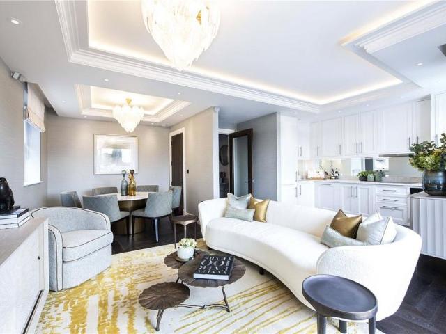 House for rent in Royal Borough of Kensington and Chelsea, Greater London