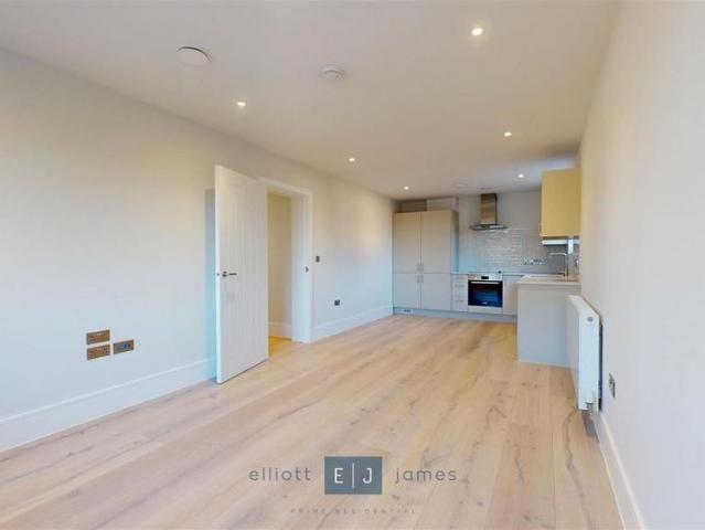 House for rent in Loughton, Epping Forest
