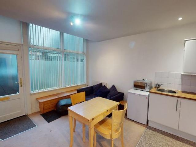 House for rent in City Centre, Ballindoch
