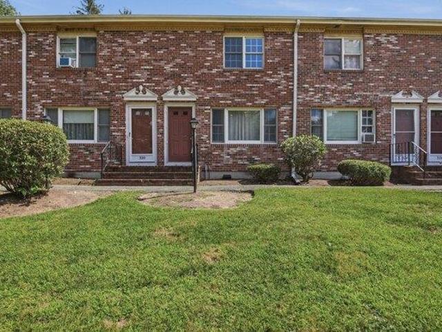 Condo for sale in East Bridgewater, Massachusetts