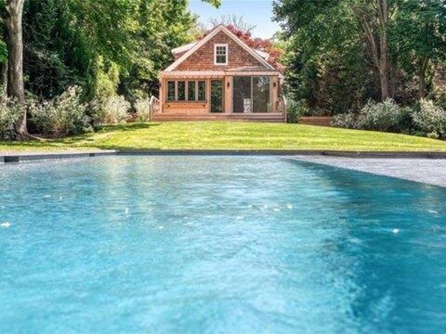 House for sale in Wainscott, New York