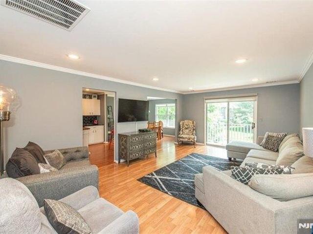 Condo for sale in East Hanover, New Jersey