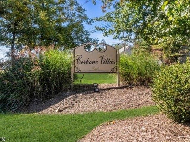 Condo for sale in East Hanover, Morris County