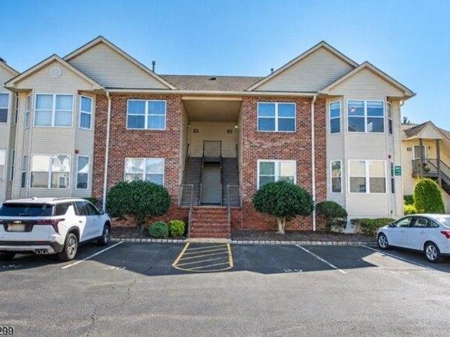 Condo for sale in East Hanover, Morris County