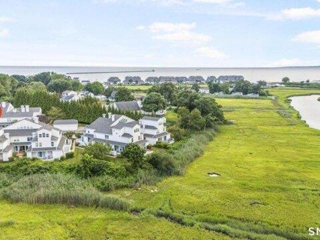 House for sale in Momauguin, East Haven
