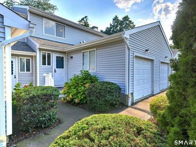House for sale in Steeple View Condominiums, East Haven