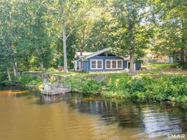 House for sale in East Lyme, Connecticut