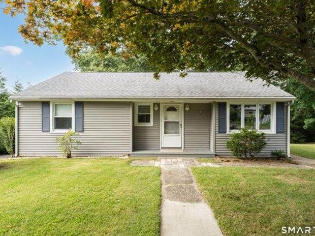 House for sale in Flanders, East Lyme