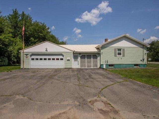 House for sale in East Millinocket, Maine