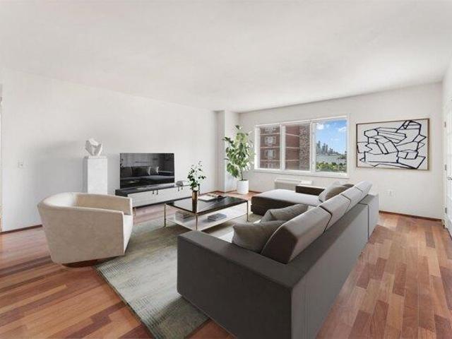 Condo for sale in Edgewater, New Jersey