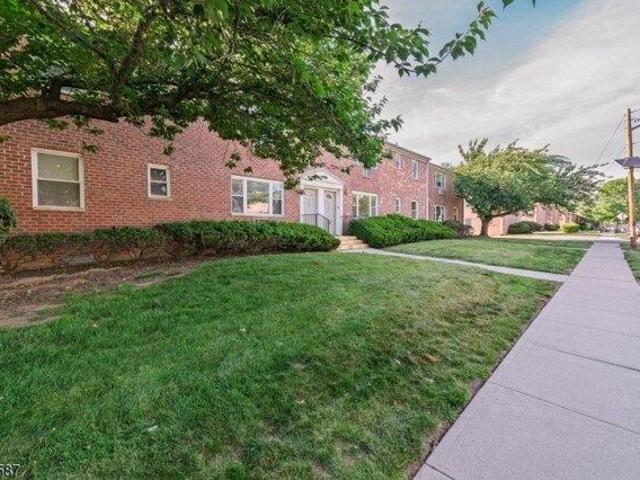 Condo for sale in Edison, New Jersey
