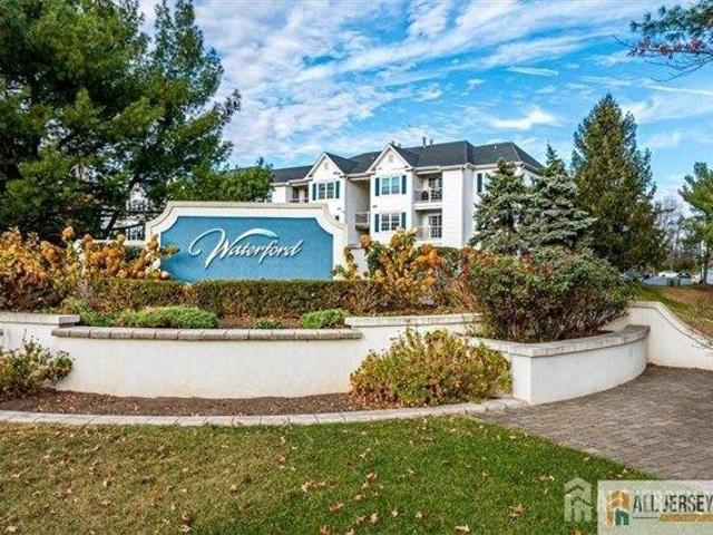Condo for sale in Edison