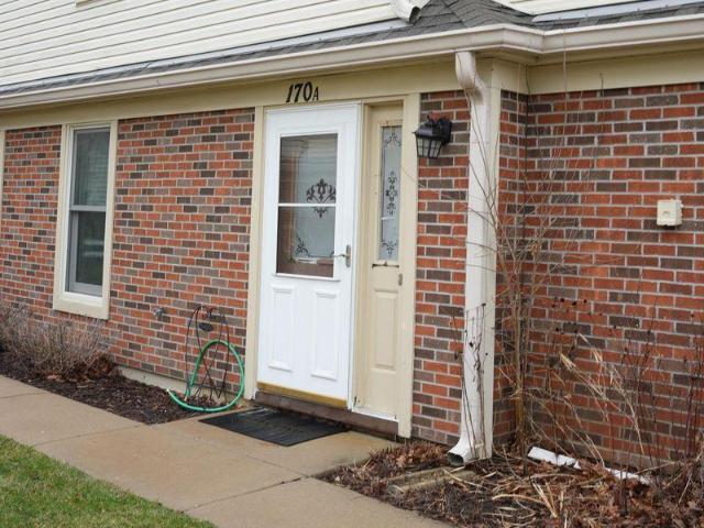 House for sale in Elk Grove Village, Illinois