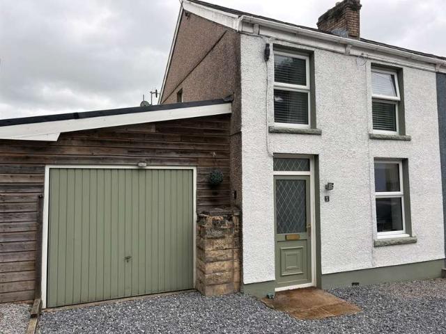 Cottage for sale in Mawr, Clydach