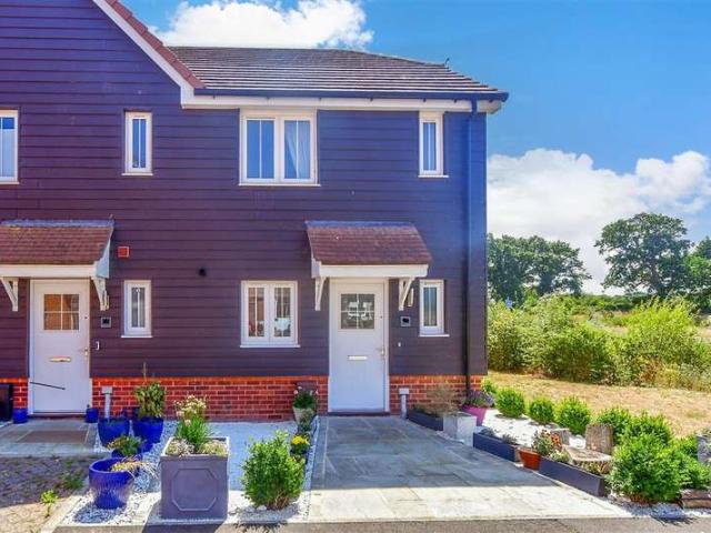 Cottage for sale in Spring Vale, Hampshire