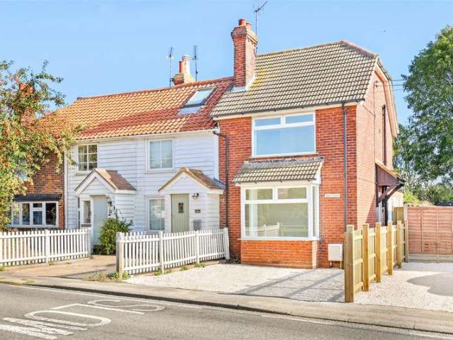Cottage for rent in Epping Green, Epping Forest