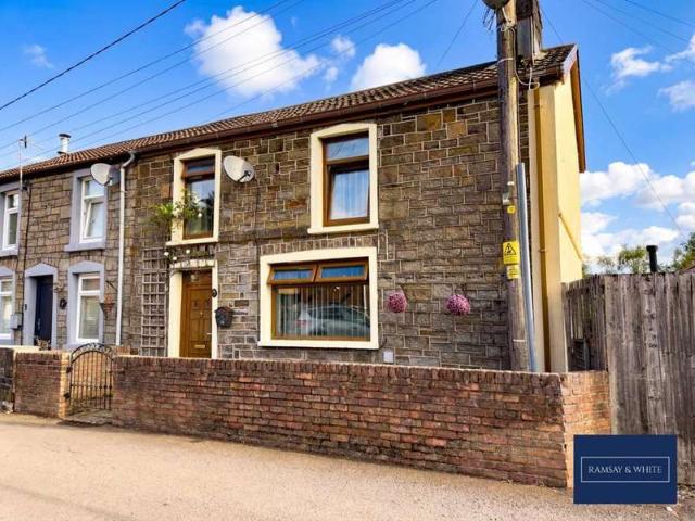 Cottage for sale in Troed-y-rhiw, Abercanaid