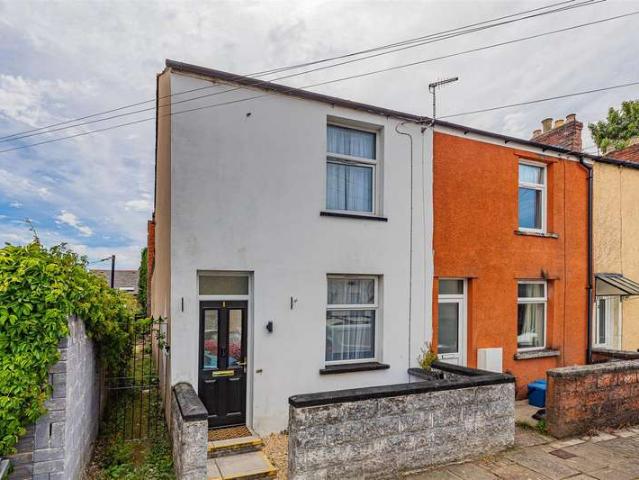 Cottage for sale in Plasnewydd, Falcon Lodge