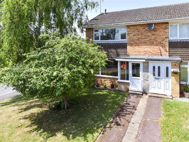 Cottage for sale in Midway, Kent
