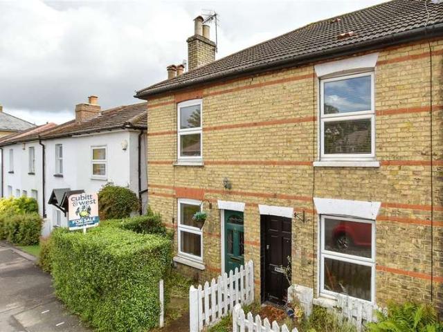 Cottage for sale in Hillview, Surrey