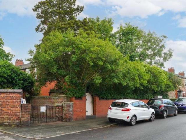 Cottage for sale in Georgia, Greater Manchester