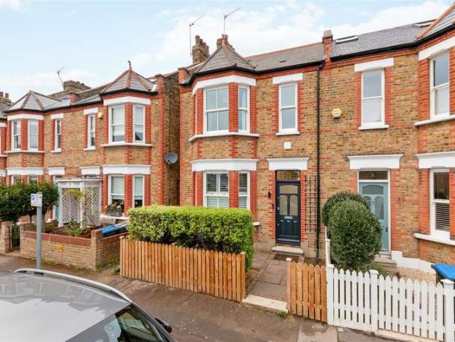 Cottage for sale in London Borough of Merton, Raynes Park