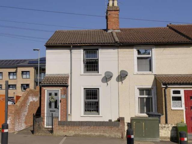 Cottage for sale in Leighton-Linslade, Leighton Buzzard