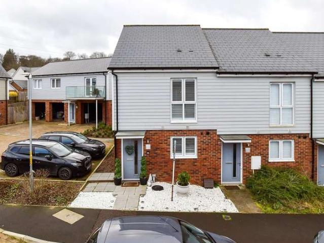 Cottage for sale in Sherwood, Sandown Park