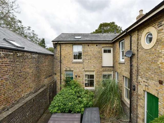 Cottage for sale in West Cliff, Acol