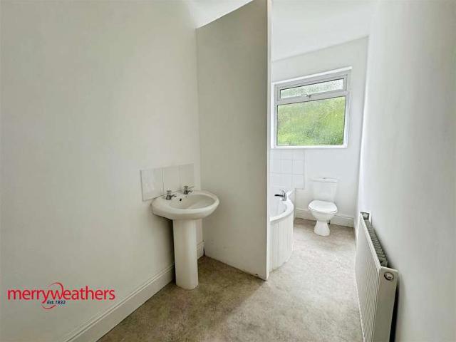 Terraced House for rent in Kimberworth, Bradgate