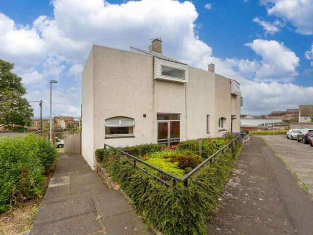 Cottage for sale in Inverkeithing, Scotland