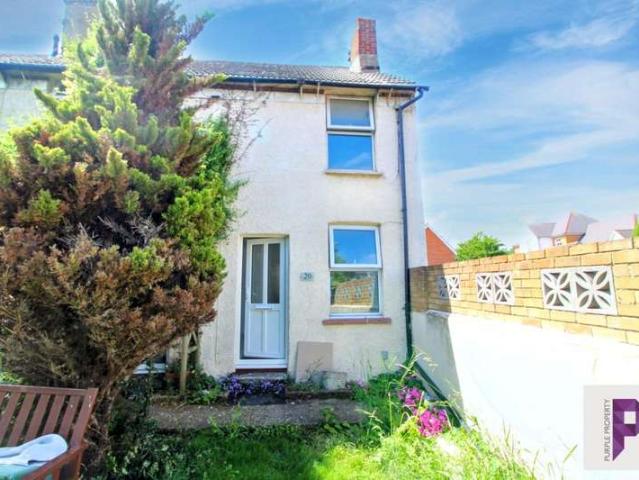 Cottage for sale in Gillingham