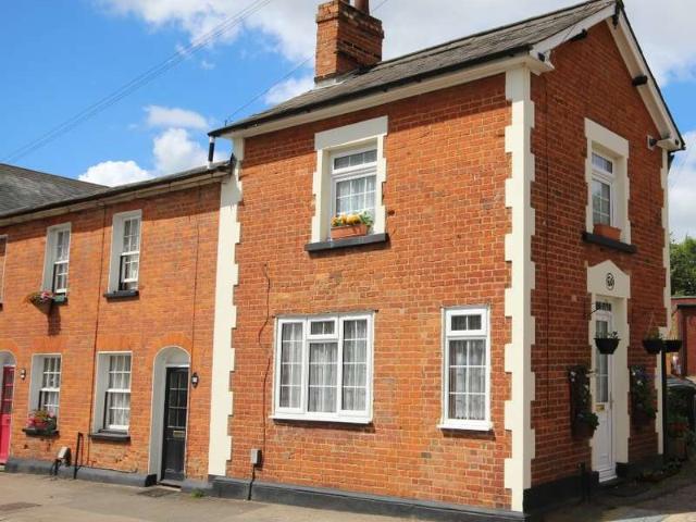 Cottage for sale in Ampthill, Bedfordshire