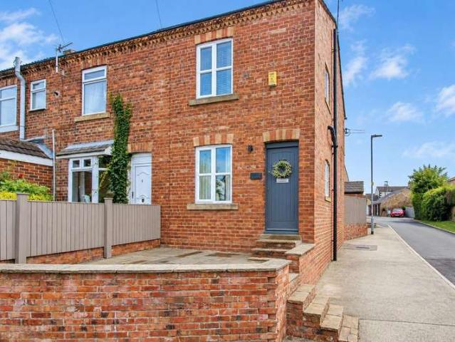 Cottage for sale in Durkar, West Yorkshire