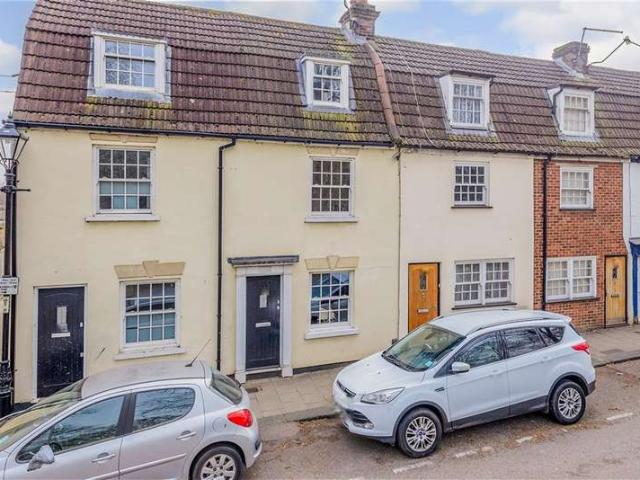 Cottage for sale in Brompton, Gillingham