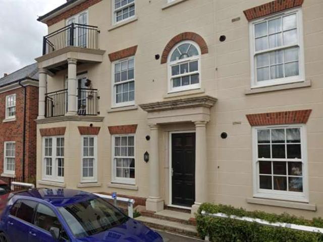 Cottage for sale in Midway, Kent