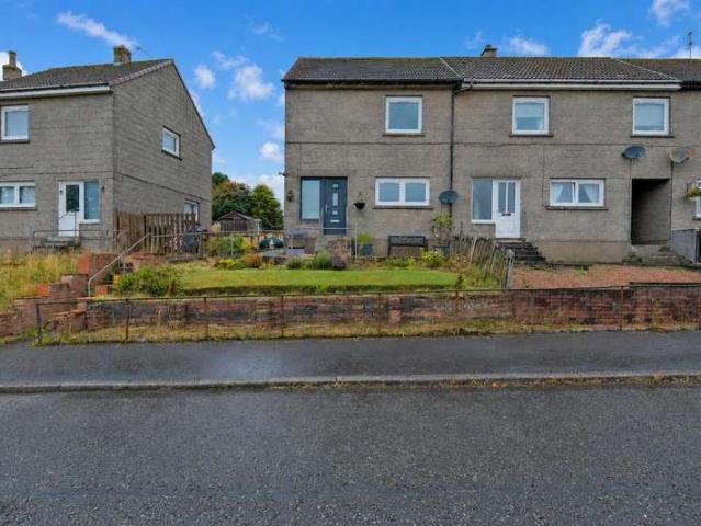 Cottage for sale in Forth, Scotland