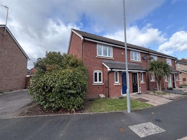 Cottage for sale in Longbridge, Warwick