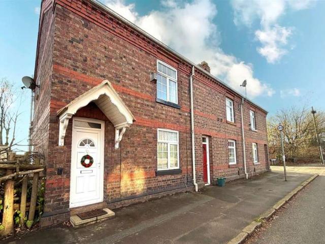 Cottage for sale in Westhoughton, Lee Bank