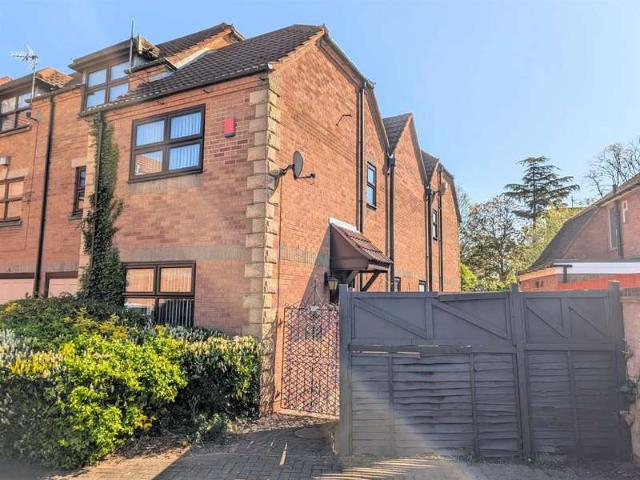 Cottage for sale in Coleshill CP, Gun Hill