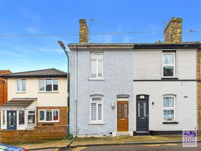 Cottage for sale in Frindsbury