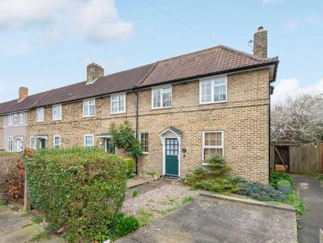 Terraced House for sale in Downham, Downham