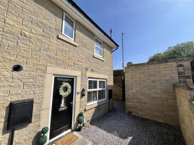 Cottage for sale in Charlesworth, East Midlands