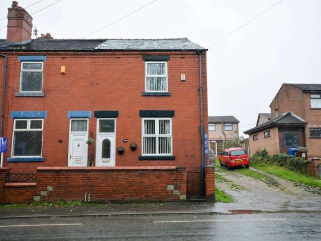 Cottage for rent in Rose Hill, Wigan