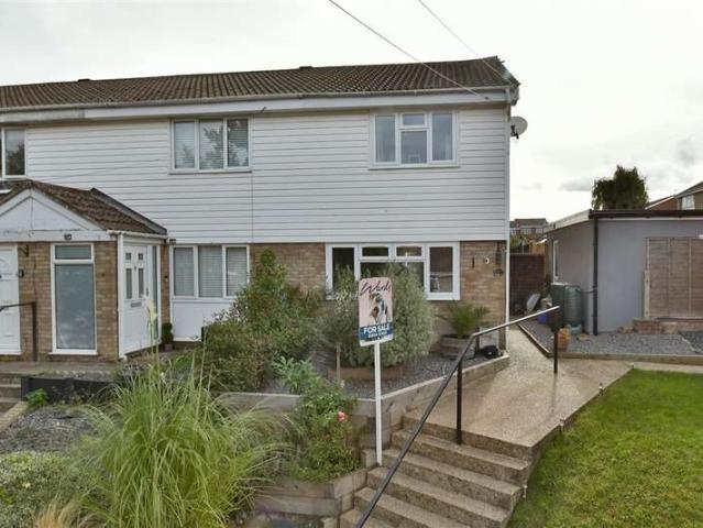 Cottage for sale in Gillingham