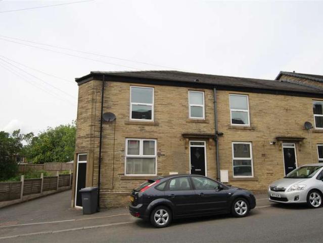 Cottage for rent in Queensbury, West Yorkshire