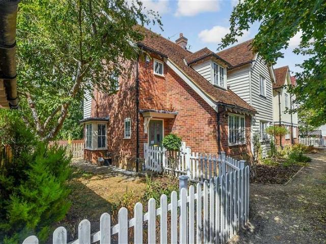 Cottage for sale in Headcorn, Maidstone