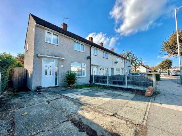 Cottage for sale in London Borough of Havering, Greater London