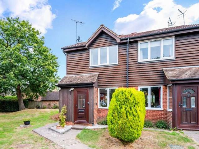 Cottage for sale in Hillview, Surrey
