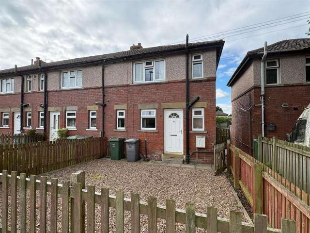 Cottage for sale in Little Gomersal, West Yorkshire